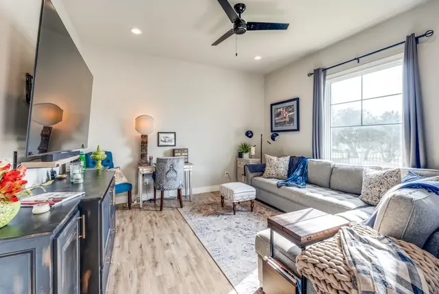 Projects: Model Home photo 3